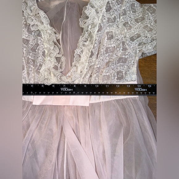 Vintage 60s Radcliffe Lingerie Cream Chiffon Peignoir  Robe Petite - Picture 7 of 10